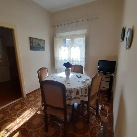Tindara's House